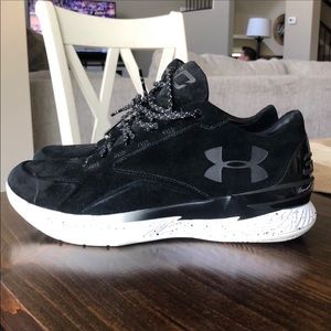 Under Armour Curry Low suede